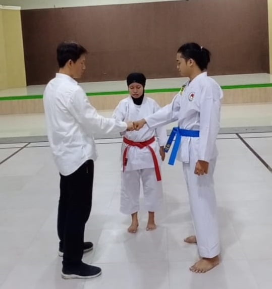 Medali Emas Pertama IAIN Cirebon pada IPPBMM VIII Yogyakarta Diperoleh Cabang Karate